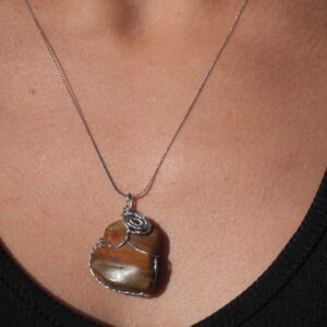 Ojo de Tigre en bruto